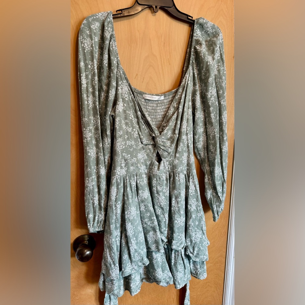 Altar’d State Sage Green Floral Knot Front Romper Size Large Sz L